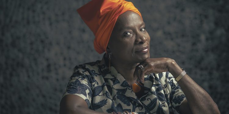 Angelique Kidjo será a primeira música africana a receber uma estrela na Calçada da Fama de Hollywood