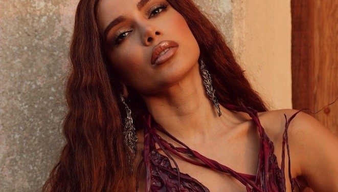 Anitta vai participar do 'Sem censura' na terça-feira. Confira quem estará na bancada com ela