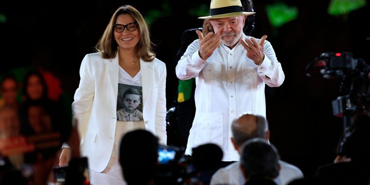 Ao lançar sétima candidatura, Lula foca em legado além do Bolsa Família e avisa ao Congresso que disputará dinheiro de emendas
