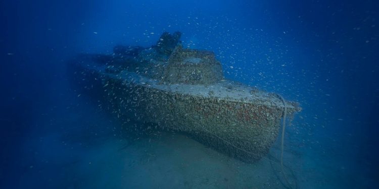 Após 13 anos de buscas, mergulhadores encontram barco raro da Segunda Guerra Mundial na costa grega