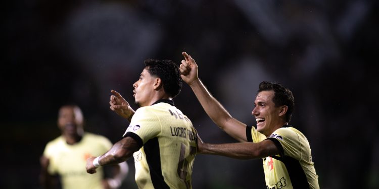 Após vitória no Brasileirão, Vasco inicia preparação para decisão na Copa do Brasil com moral
