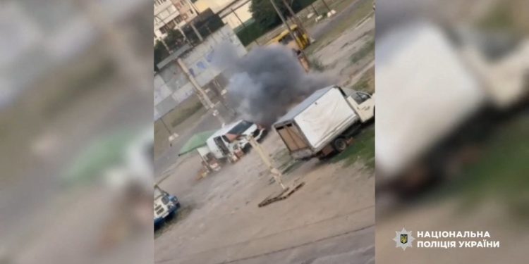 Ataque de 'safári humano': Ucrânia denuncia perseguição de drone russo a vendedor ambulante em Kherson; veja vídeo