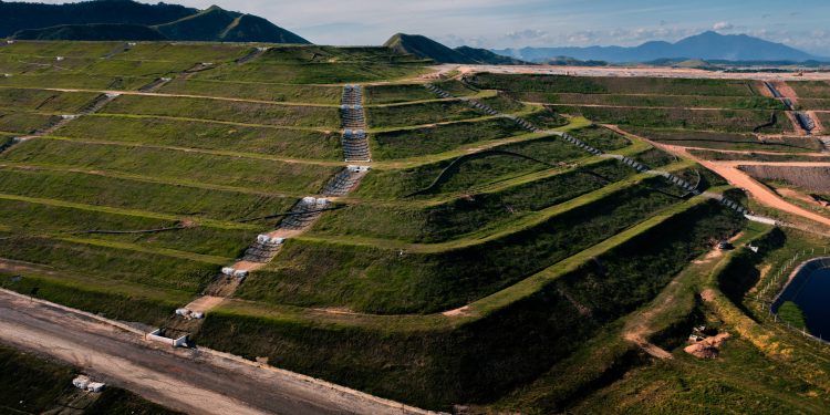 Aterro de Seropédica obtém licença do Inea para ampliar operação