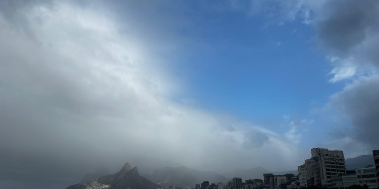 Aulas são suspensas em municípios e instituições de ensino superior do Rio por previsão de ventos de até 110 km/h