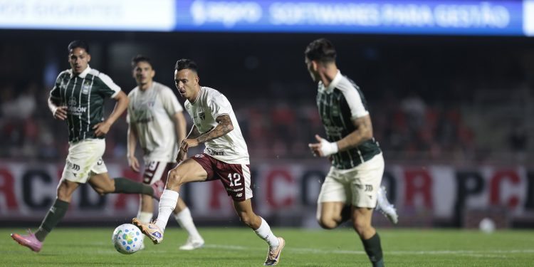 Aumento no tempo de bola rolando é alento no Brasileirão