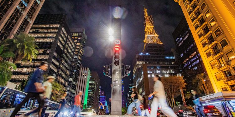 Avenida dos golpes: como a Paulista reflete o 'modus operandi' de casos de estelionato, o crime que mais cresce no país