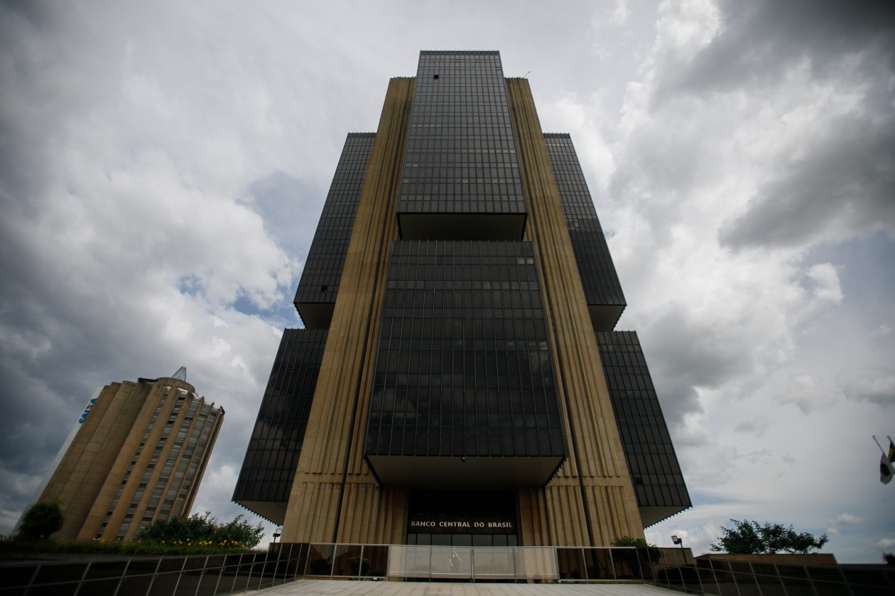 BC deve cortar hoje a taxa básica de juros para 14% ao ano: veja o que pesa na definição da Selic
