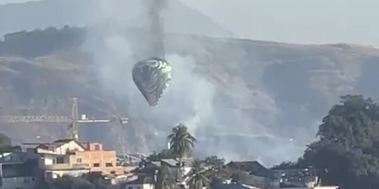 Balão cai em terreno no Engenho de Dentro e mobiliza bombeiros na Zona Norte do Rio; veja vídeo