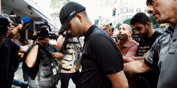 Barbárie em Copacabana: polícia tenta identificar um quinto suspeito de morte de ciclista confundido com ladrão