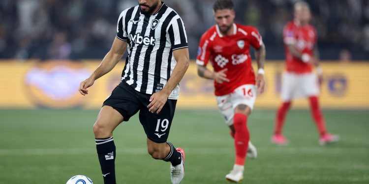 Botafogo ensaia pressão, mas é eliminado da Sul-Americana com vitória curta contra o Cienciano