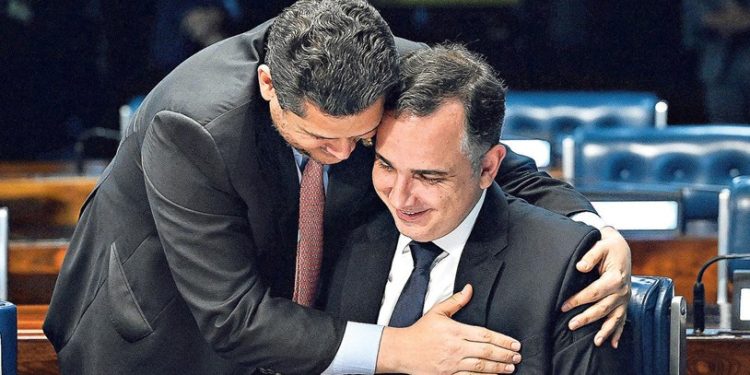 Bruno Dantas oficializa saída do TCU nesta segunda e abre caminho para Senado indicar Pacheco até o fim da semana