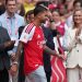 Bruno Guimarães é apresentado à torcida do Arsenal em jogo com Borussia Dortmund no Emirates
