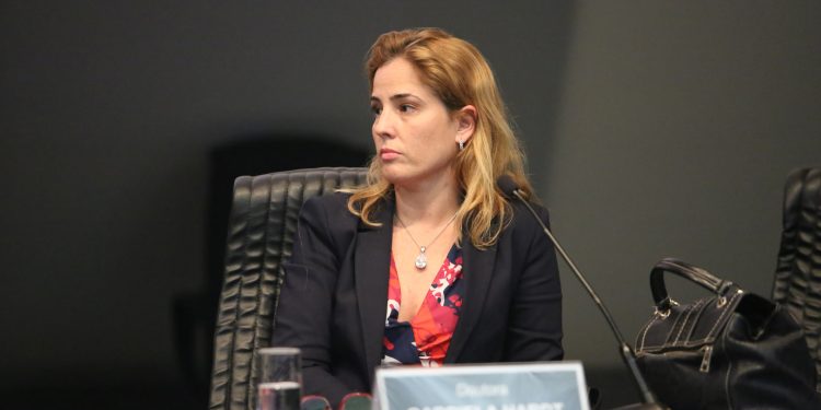 CNJ decide afastar Gabriela Hardt por atuação em acordo da Lava-Jato