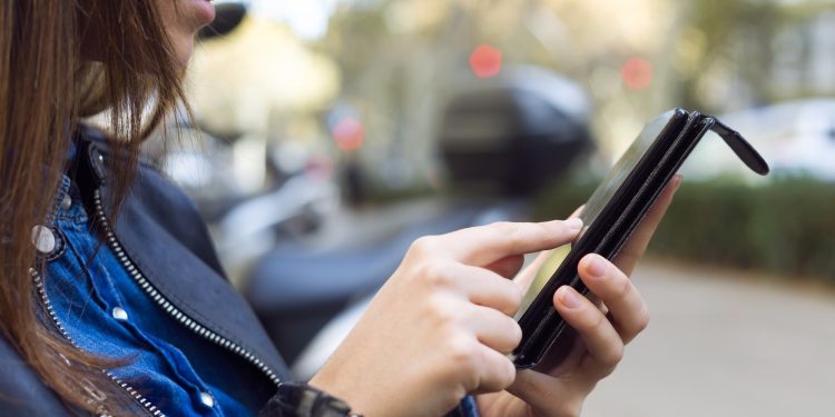 Câmeras de vigilância, celulares e documentos: entenda como a China monitora cidadãos e estrangeiros