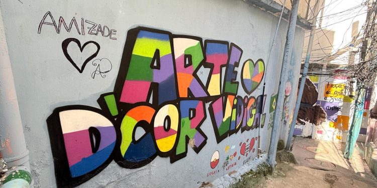 Caminho percorrido pelo papa João Paulo II no Vidigal será revitalizado com grafite