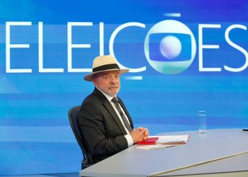Campanha de Lula tenta conter desgaste após oposição explorar fotos do presidente ao lado de lobista que ele disse não conhecer