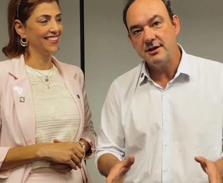 Candidato de Flávio ao governo de MG anuncia aliada de Michelle como vice, e Cleitinho posta 'boa sorte'