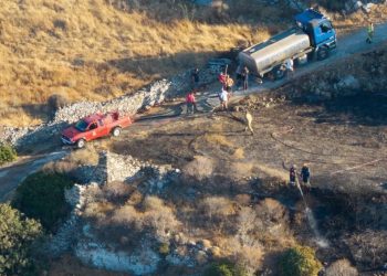 Casal em lua de mel e piloto morrem em acidente de helicóptero na Grécia; vídeo