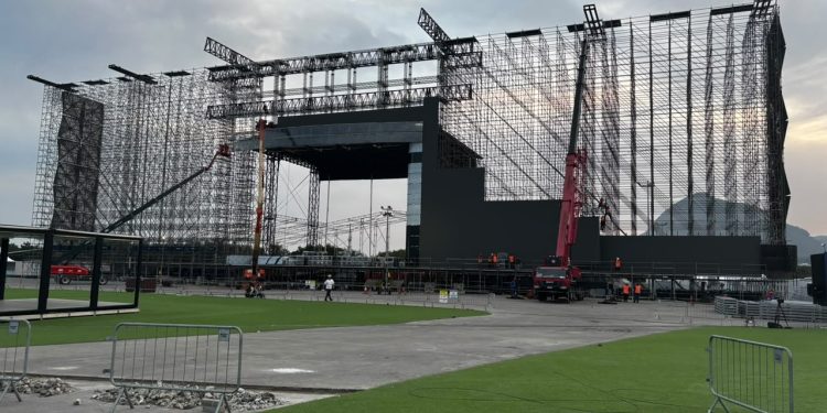 Cem cabides, tradutores de coreano: o que estará por trás do Rock in Rio