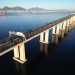 Cerca de 6 mil corredores participam do Desafio da Ponte, que teve dois estreantes como campeões da travessia de 21 km