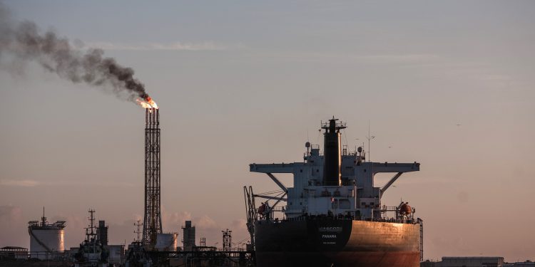 Chevron negocia ampliar operações na Venezuela, em vitória potencial para Trump