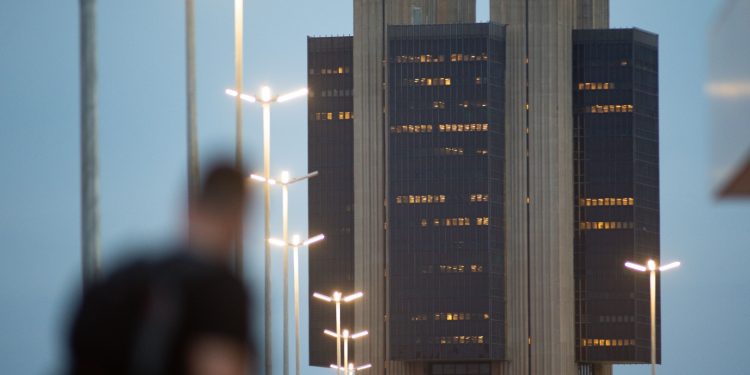Com Selic a 14%, Brasil tem o segundo maior nível de juros reais do mundo