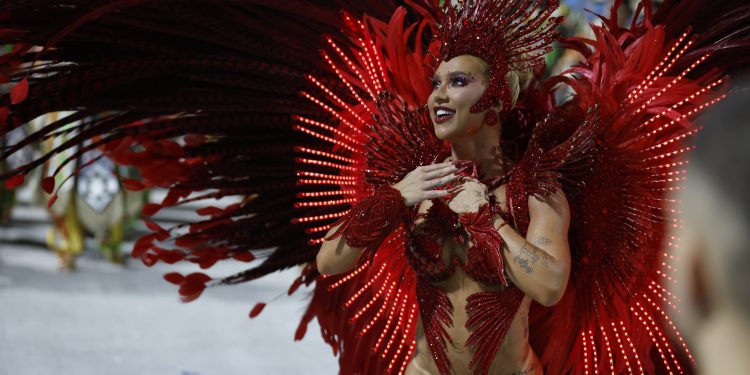Com saída de Virginia Fonseca, quatro escolas do Rio seguem sem rainha para 2027