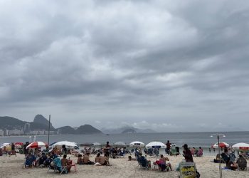 Como funcionam os alertas da Defesa Civil do Rio? Entenda por que nem todos celulares tocaram às 5h desta quarta-feira