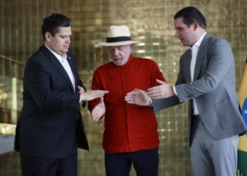 Congresso antecipa escolha de presidência e relatoria da MP do fim da taxa das blusinhas