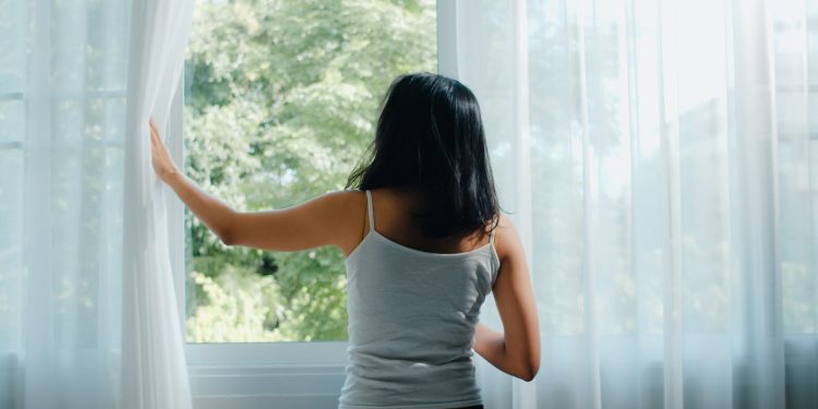 Conheça 10 maneiras simples e comprovadas de reduzir sua exposição a poluentes em casa