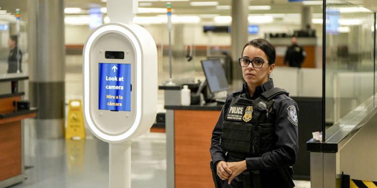 Conheça os programas que podem reduzir as filas nos aeroportos dos Estados Unidos