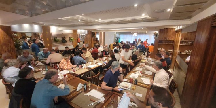 Conselheiros se reúnem para debater propostas de Bap para profissionalização do Flamengo