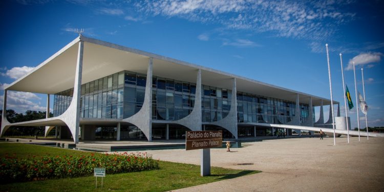 Contas públicas atestam fracasso do arcabouço fiscal