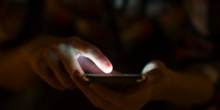 Conteúdo adulto não é só para solteiros: entenda quem consome e como