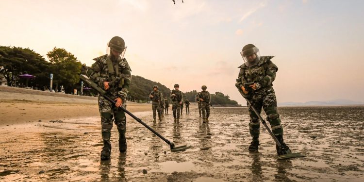 Coreia do Sul encontra minas terrestres arrastadas do Norte por enchentes