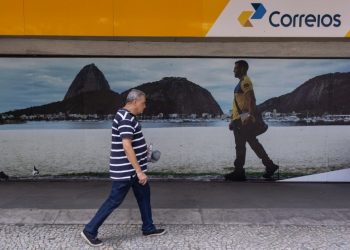 Correios caminham para encerrar o ano com pior resultado da história
