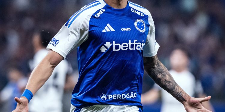 Cruzeiro x Atlético-MG: Kaio Jorge é denunciado por entrada em Ruan e pode pegar até seis jogos de suspensão