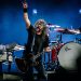 Dave Grohl explica como o Foo Fighters monta o repertório de um show de três horas, noite após noite
