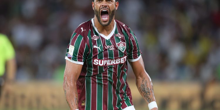 De virada, Fluminense vence o Remo no Maracanã e segue embalado sob o comando de Marcão