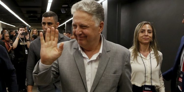 Decisão da Justiça contra Garotinho traz nova indefinição à disputa pelo governo do Rio; partido já debate opções