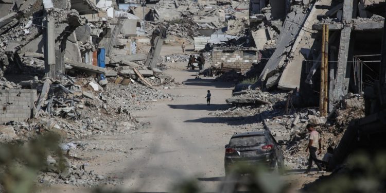 Defesa Civil de Gaza recupera restos mortais de 112 palestinos, incluindo 40 crianças