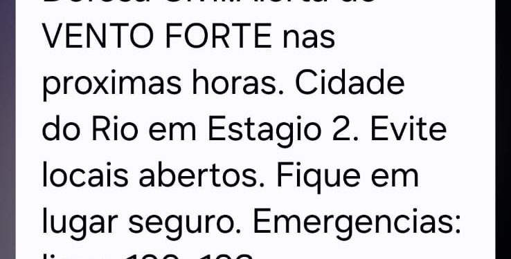 Defesa Civil emite alerta severo para ventos fortes na cidade; Rio entra em estágio 2