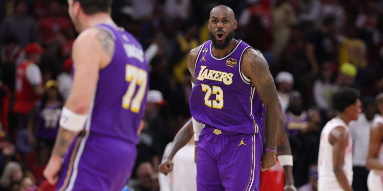 Depois de empresa da Fifa, irmão de genro de Trump quer comprar o Los Angeles Lakers por R$ 65 bilhões, diz emissora