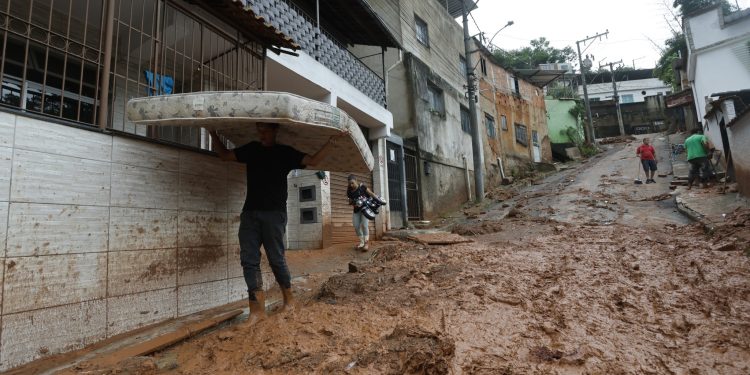 Desastres climáticos causaram perdas de R$ 6,6 bilhões no Brasil neste ano e El Niño pode intensificar danos, diz relatório