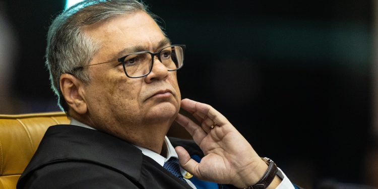 Dino leva ao plenário físico do STF julgamento sobre R$ 6,1 bi de perdas da poupança com planos econômicos