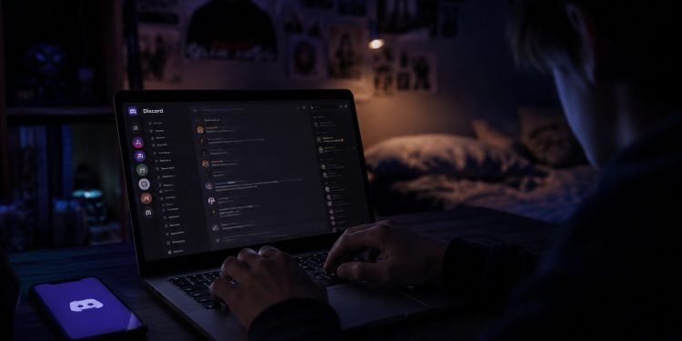 Discord: entenda a plataforma, os riscos para os adolescentes e como protegê-los