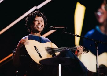 Djavan homenageia Gal Costa em estreia de turnê no Rio: 'A maior intérprete que já tive'