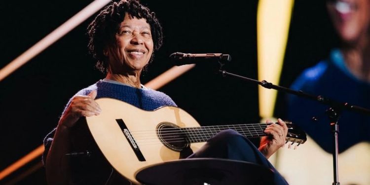 Djavan homenageia Gal Costa em estreia de turnê no Rio: 'A maior intérprete que já tive'