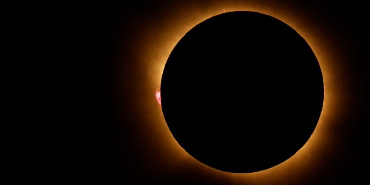 Do Sol à atmosfera terrestre e até ao comportamento dos animais: O que um eclipse pode ensinar à ciência?