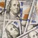 Dólar salta aos R$ 5,22, maior valor desde março, e Bolsa cai pela nona vez seguida